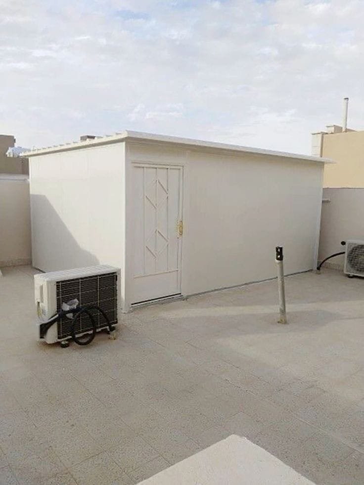 الساندوتش بانل